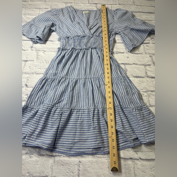 Max Studio Light Blue Striped Short Sleeve Dress. VNeck. Midi Length. - Picture 6 of 10